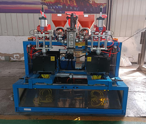 35、半自動55型高阻隔吹塑機1.jpg
